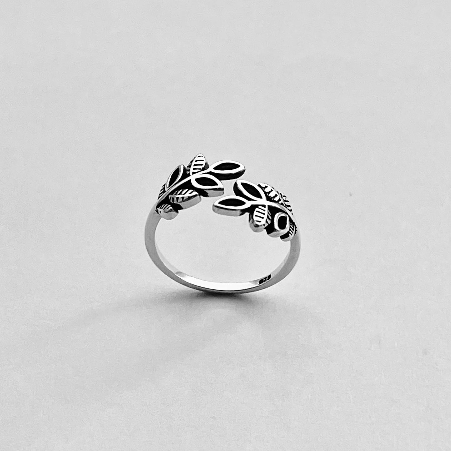 Sterling Silver Alternating Leaves Toe Ring, Tree of Life Silver Rings