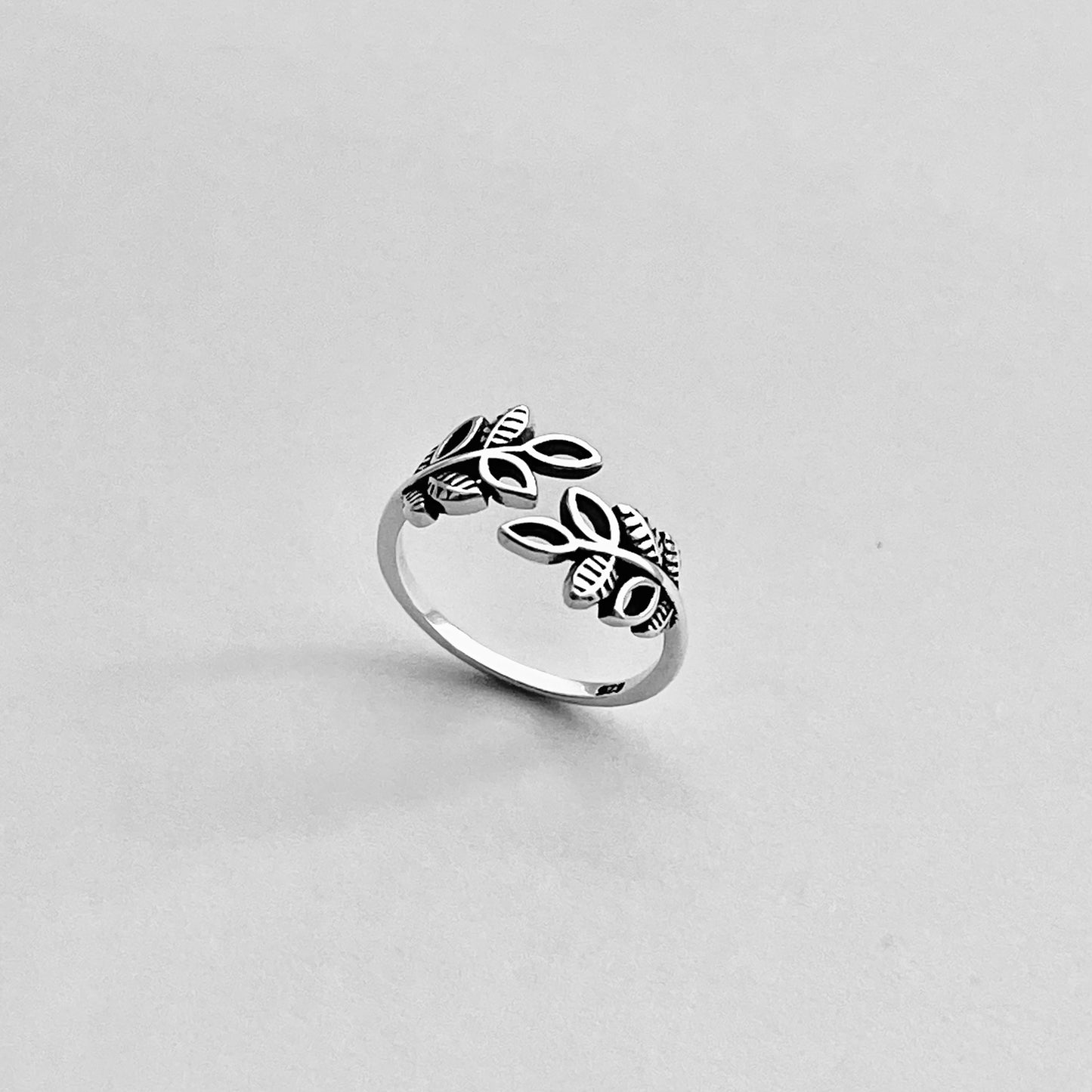 Sterling Silver Alternating Leaves Toe Ring, Tree of Life Silver Rings