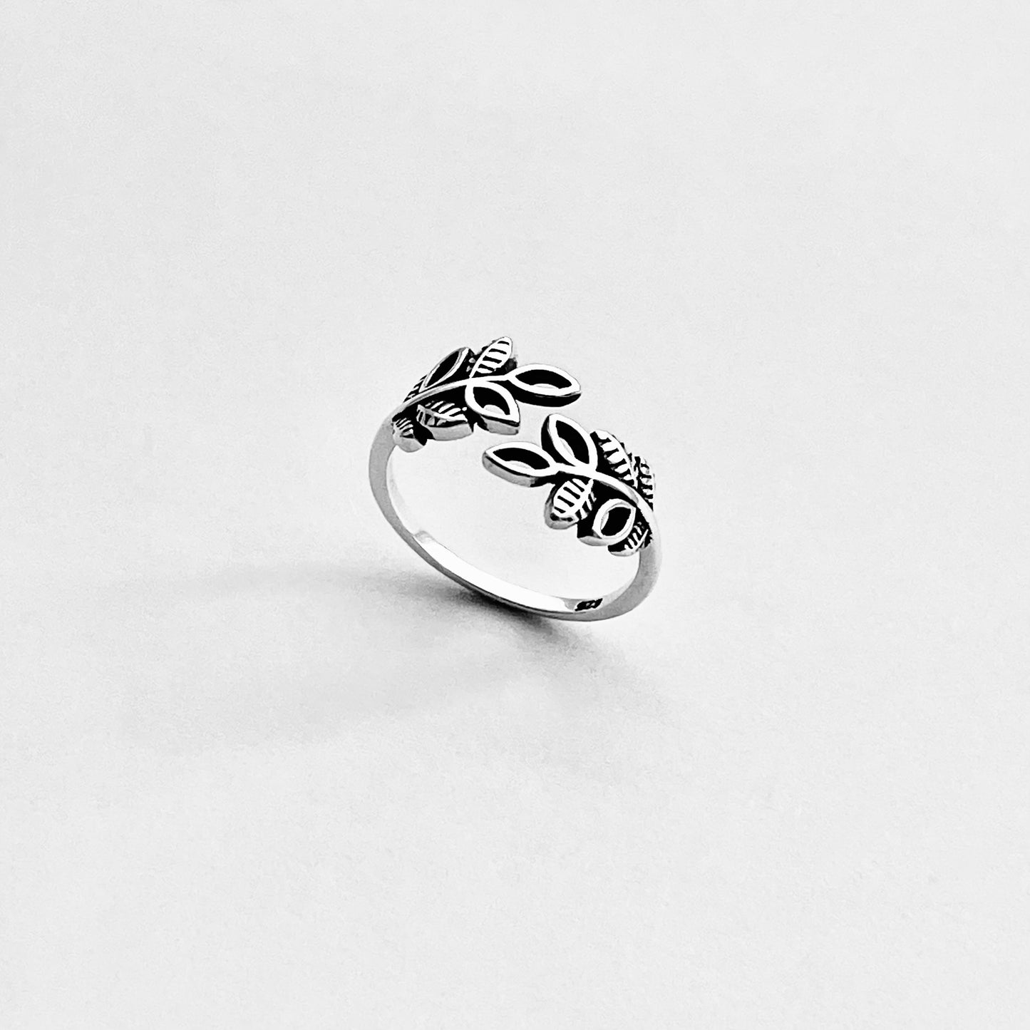 Sterling Silver Alternating Leaves Toe Ring, Tree of Life Silver Leaf Rings
