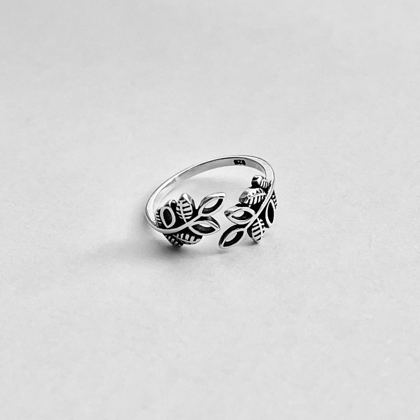 Sterling Silver Alternating Leaves Toe Ring, Tree of Life Silver Rings