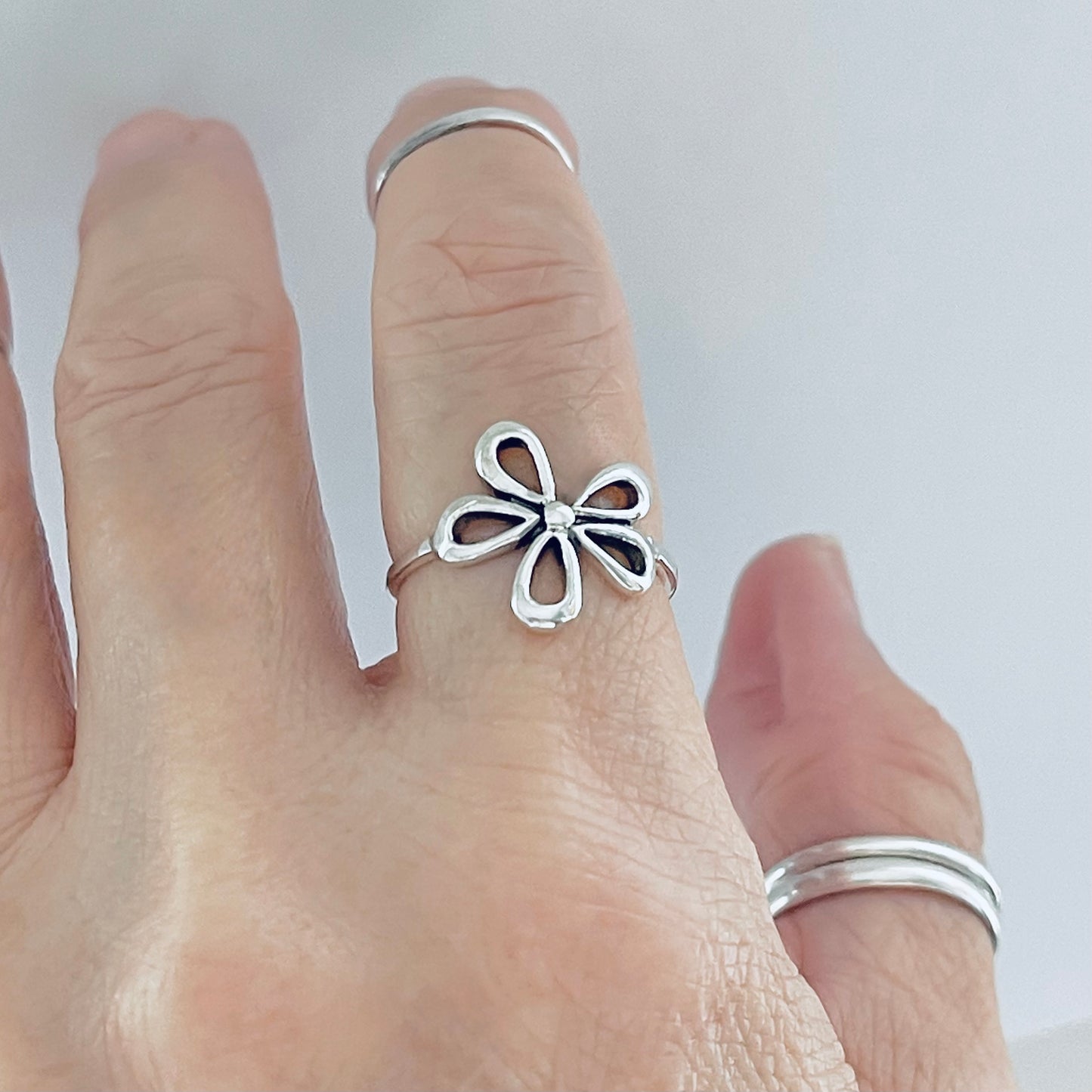Sterling Silver Large Daisy Flower Ring – Floral Statement Boho Silver Rings