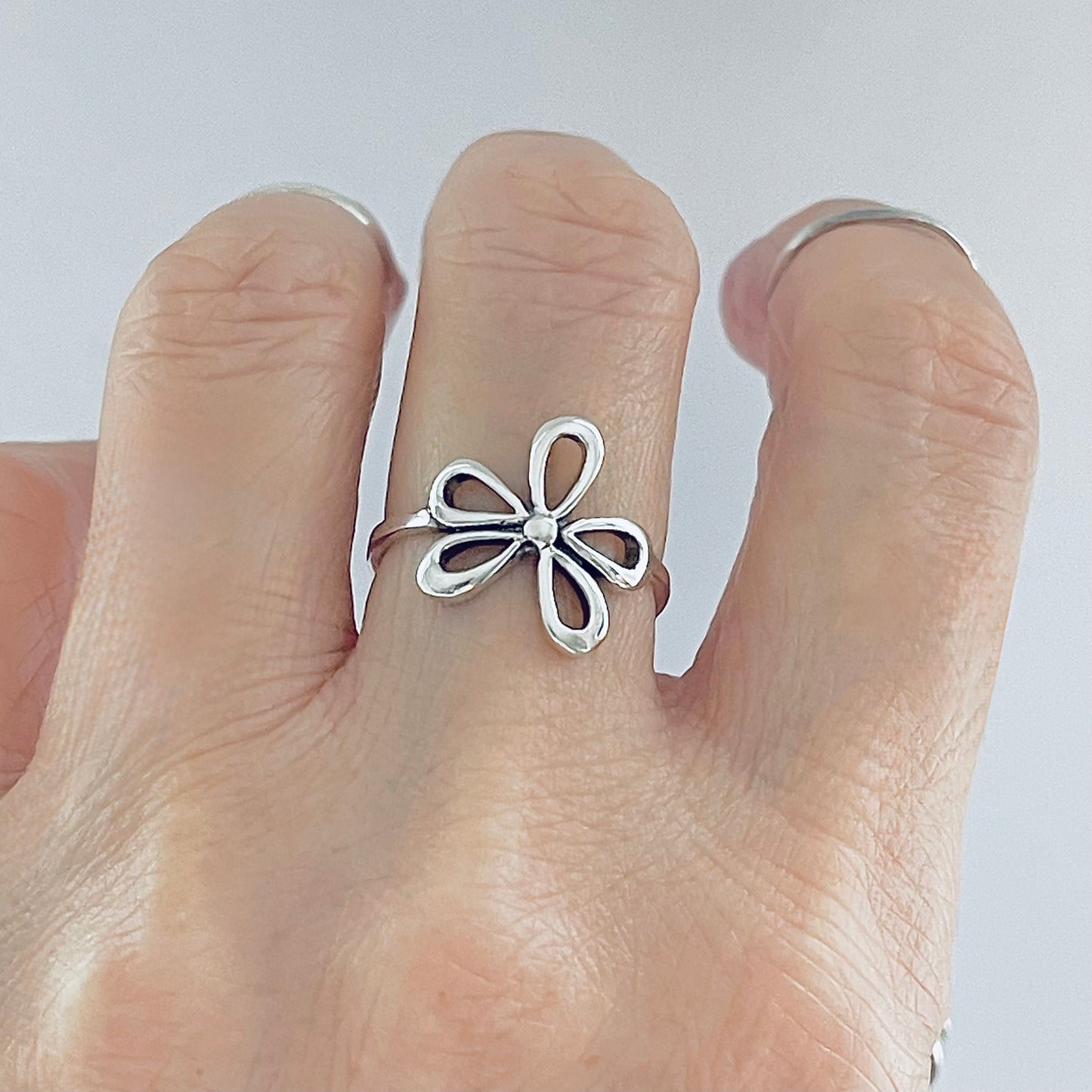 Sterling Silver Large Daisy Flower Ring – Floral Statement Boho Silver Rings