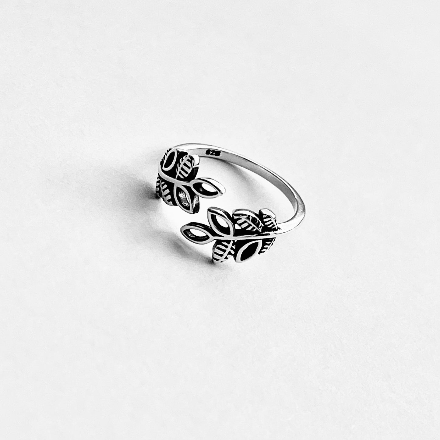 Sterling Silver Alternating Leaves Toe Ring, Tree of Life Silver Leaf Rings
