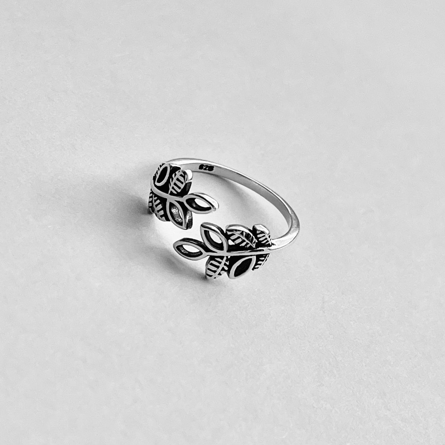 Sterling Silver Alternating Leaves Toe Ring, Tree of Life Silver Rings