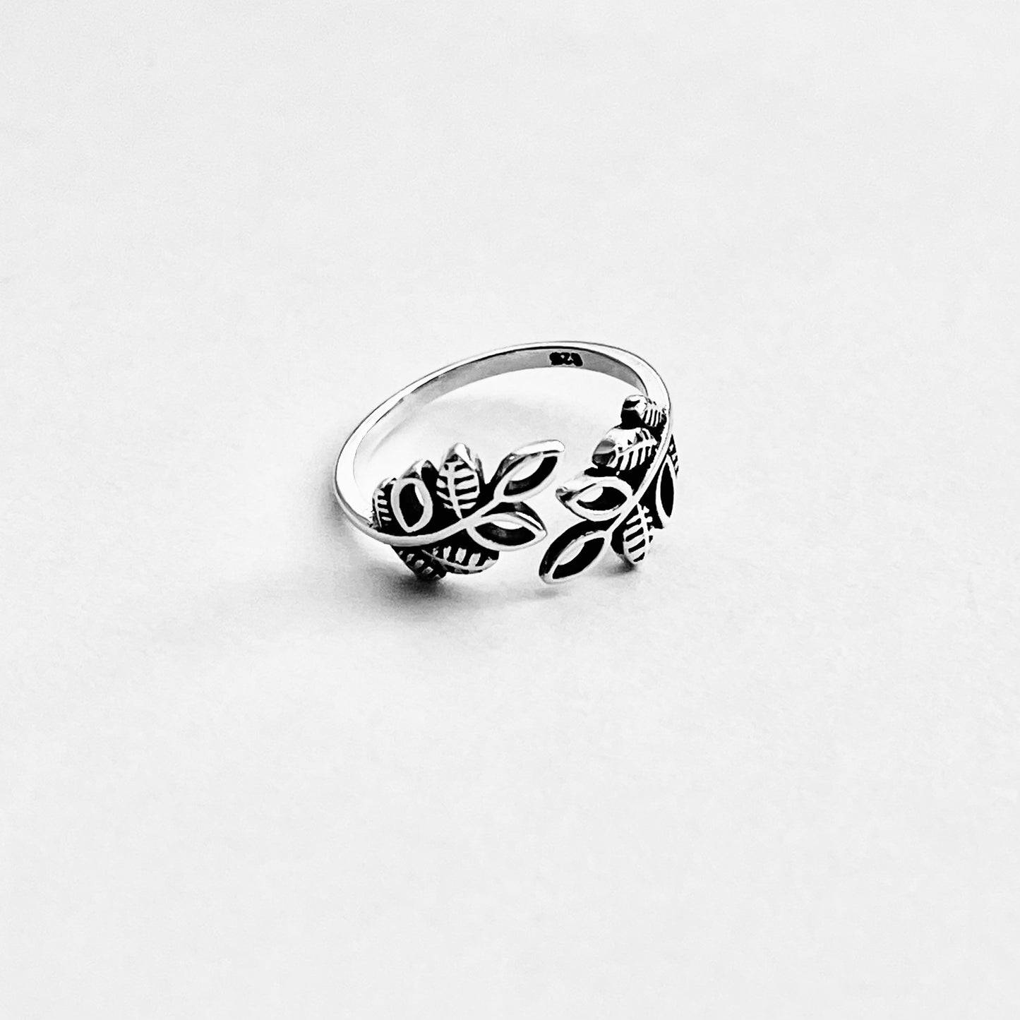 Sterling Silver Alternating Leaves Toe Ring, Tree of Life Silver Leaf Rings