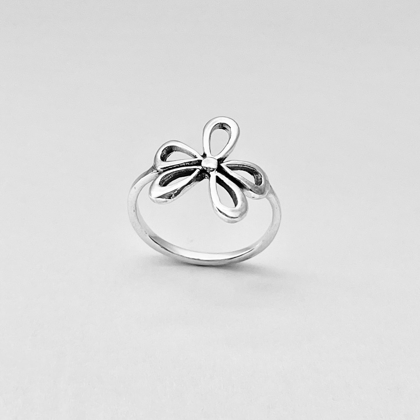 Sterling Silver Large Daisy Flower Ring – Floral Statement Boho Silver Rings
