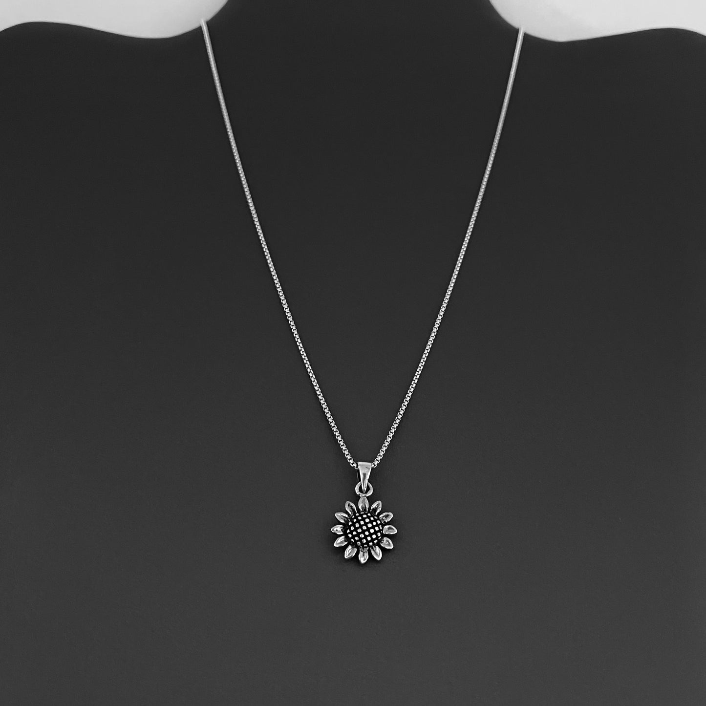 Sterling Silver Dainty Sunflower Necklace – Minimalist Flower Pendant Silver Chain