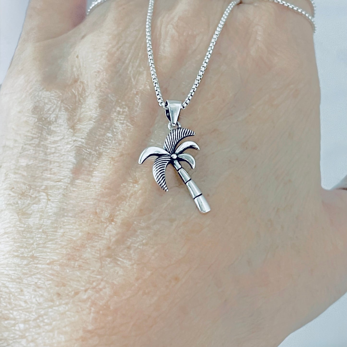 Sterling Silver Small Palm Tree Necklace – Minimalist Tropical Pendant Chain