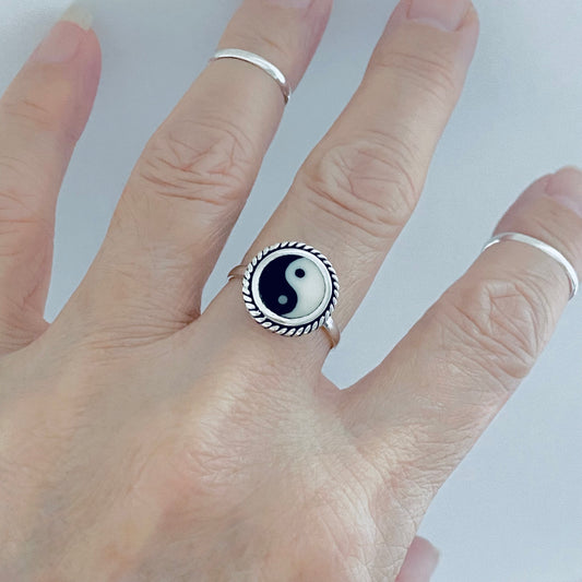 Sterling Silver Round Yin and Yang Ring with Rope, Yoga Ring, Silver Rings, Balance of Life