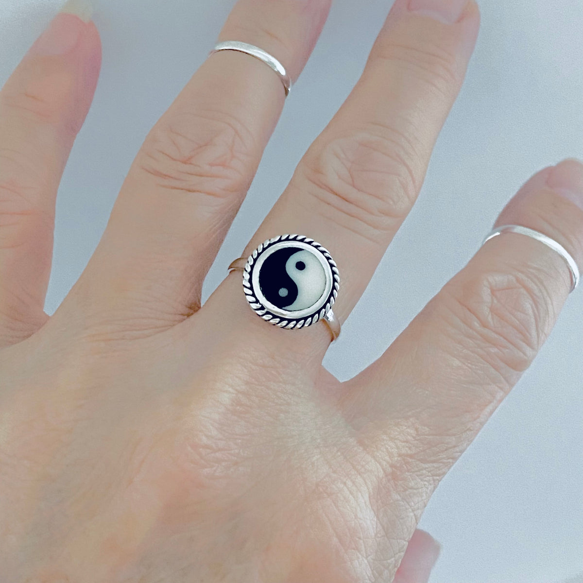 925 Sterling Silver Round Yin and Yang Ring with Rope | Yoga Balance of Life Silver Rings
