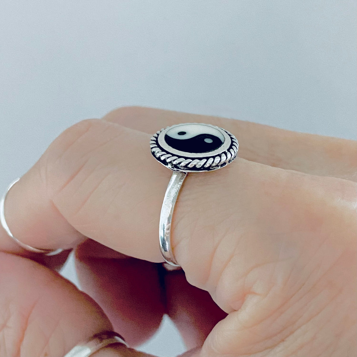 925 Sterling Silver Round Yin and Yang Ring with Rope | Yoga Balance of Life Silver Rings