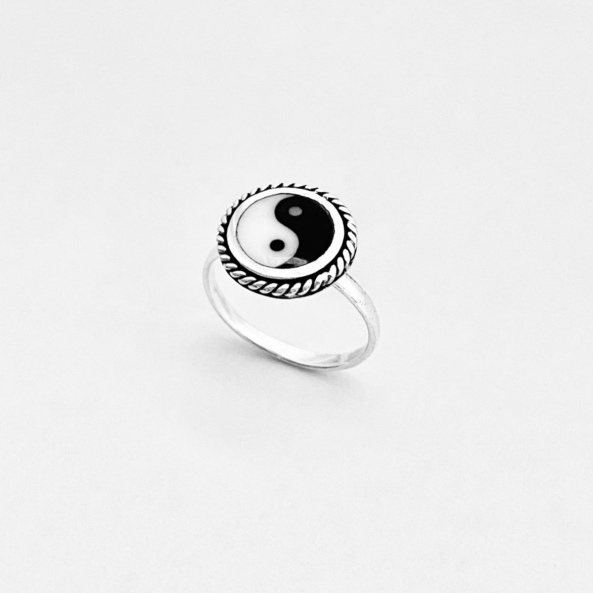 925 Sterling Silver Round Yin and Yang Ring with Rope | Yoga Balance of Life Silver Rings