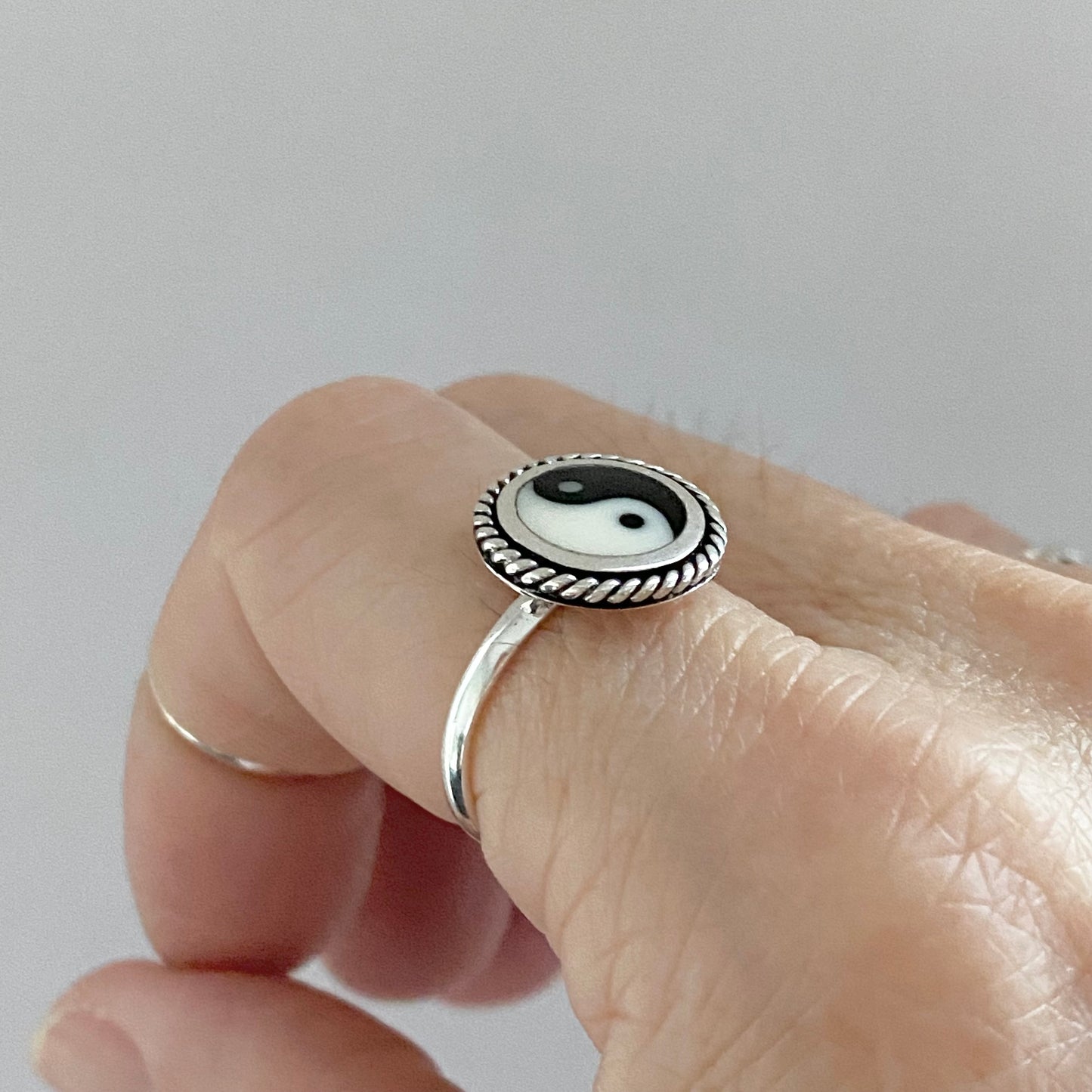 Sterling Silver Round Yin and Yang Ring with Rope, Yoga Ring, Silver Rings