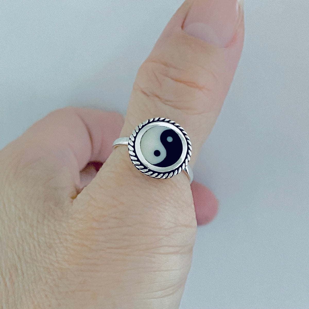 925 Sterling Silver Round Yin and Yang Ring with Rope | Yoga Balance of Life Silver Rings