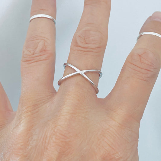 Sterling Silver Crisscross Ring – Geometric X Band Silver Rings