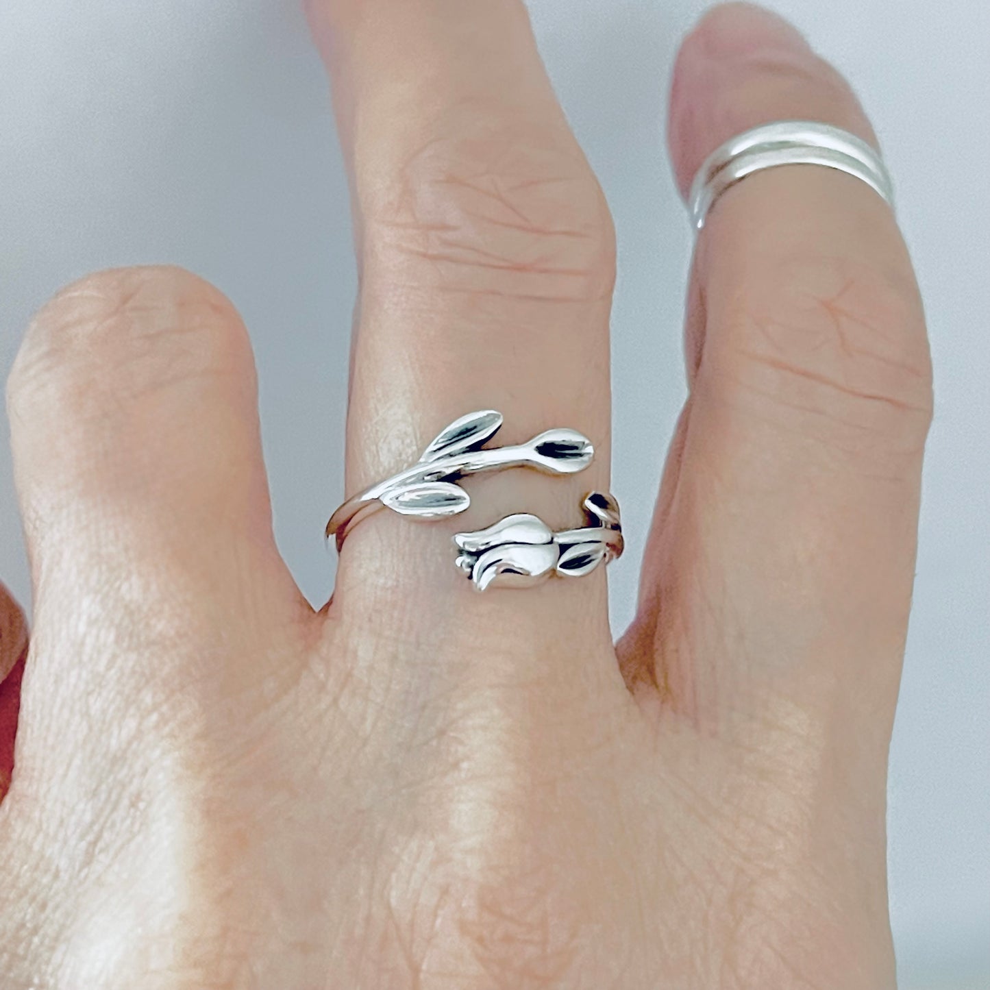 Sterling Silver Delicate Tulip Ring with Leaves – Flower Rose Silver Rings