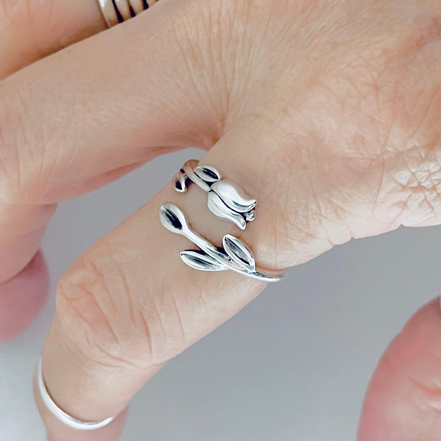 Sterling Silver Delicate Tulip Ring with Leaves – Flower Rose Silver Rings
