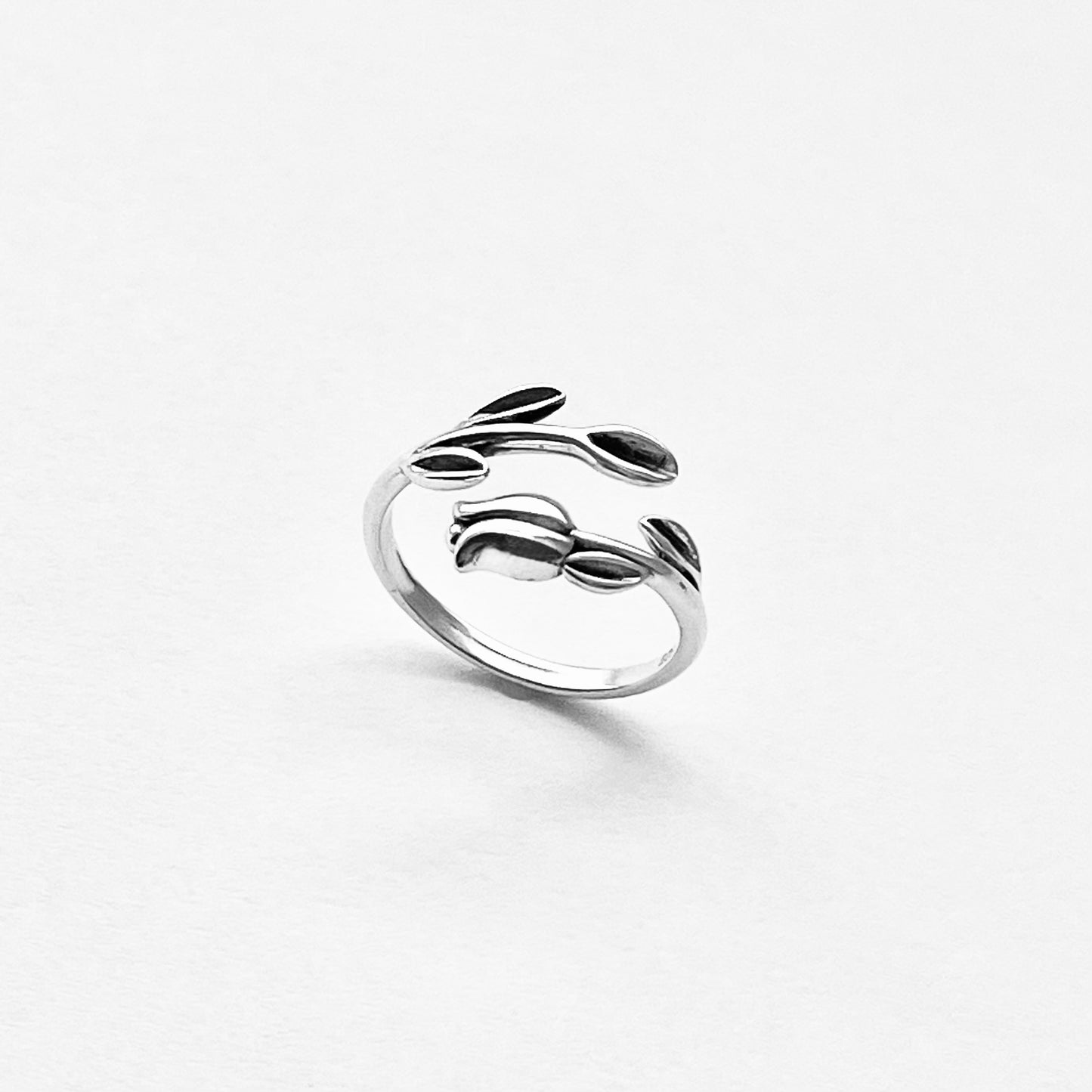 Sterling Silver Delicate Tulip Ring with Leaves – Flower Rose Silver Rings