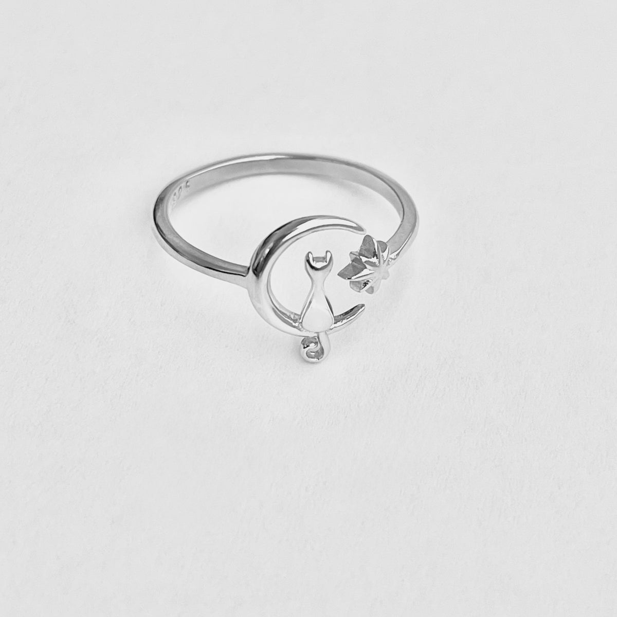 925 Sterling Silver Delicate Cat on Crescent Moon Ring | Dainty Celestial Kitty Animal Silver Rings