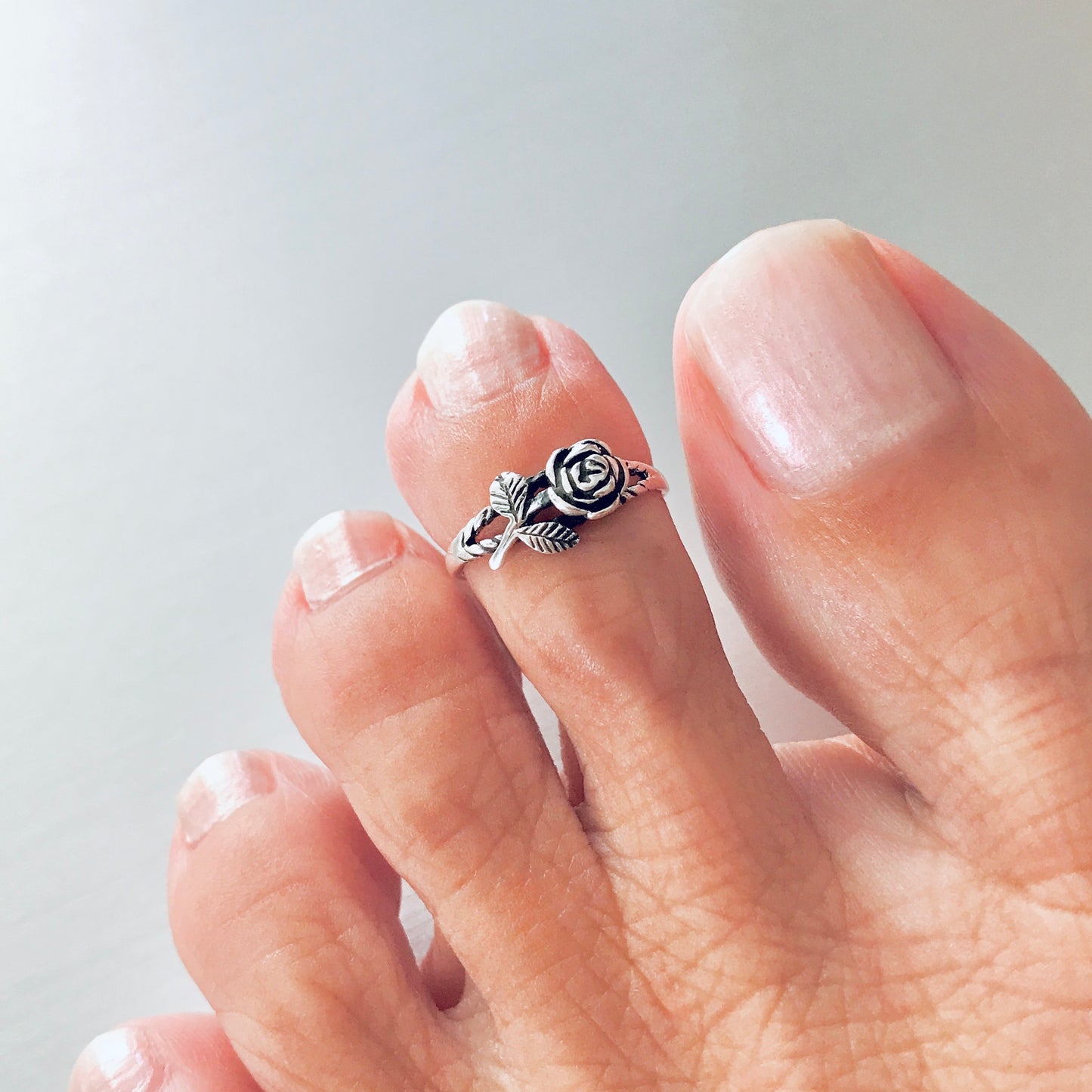 Sterling Silver Dainty Rose Toe Ring with Leaves – Flower Midi Pinky Silver Rings