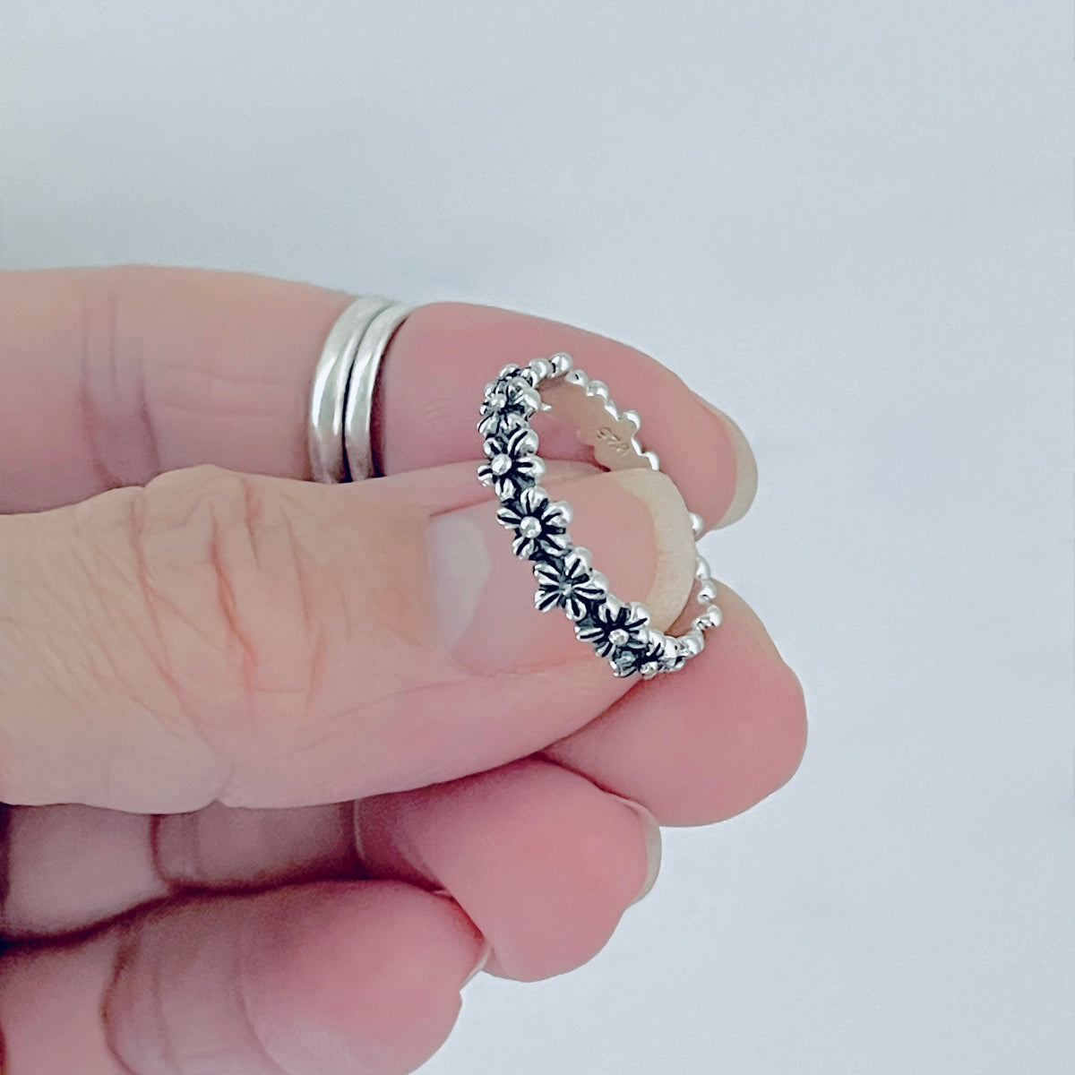 925 Sterling Silver Eternity Small Daisy Band Ring – Dainty Stackable Flower Wedding Bands