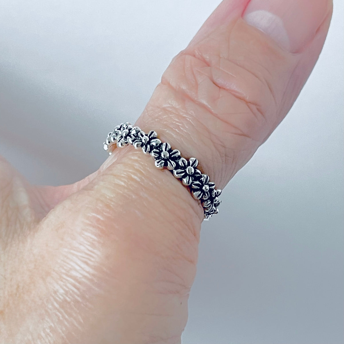 925 Sterling Silver Eternity Small Daisy Band Ring – Dainty Stackable Flower Wedding Bands