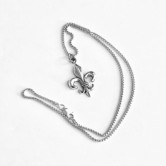 Sterling Silver Saints Fleur de Lis Necklace – France Symbol Lily Silver Pendant Chain