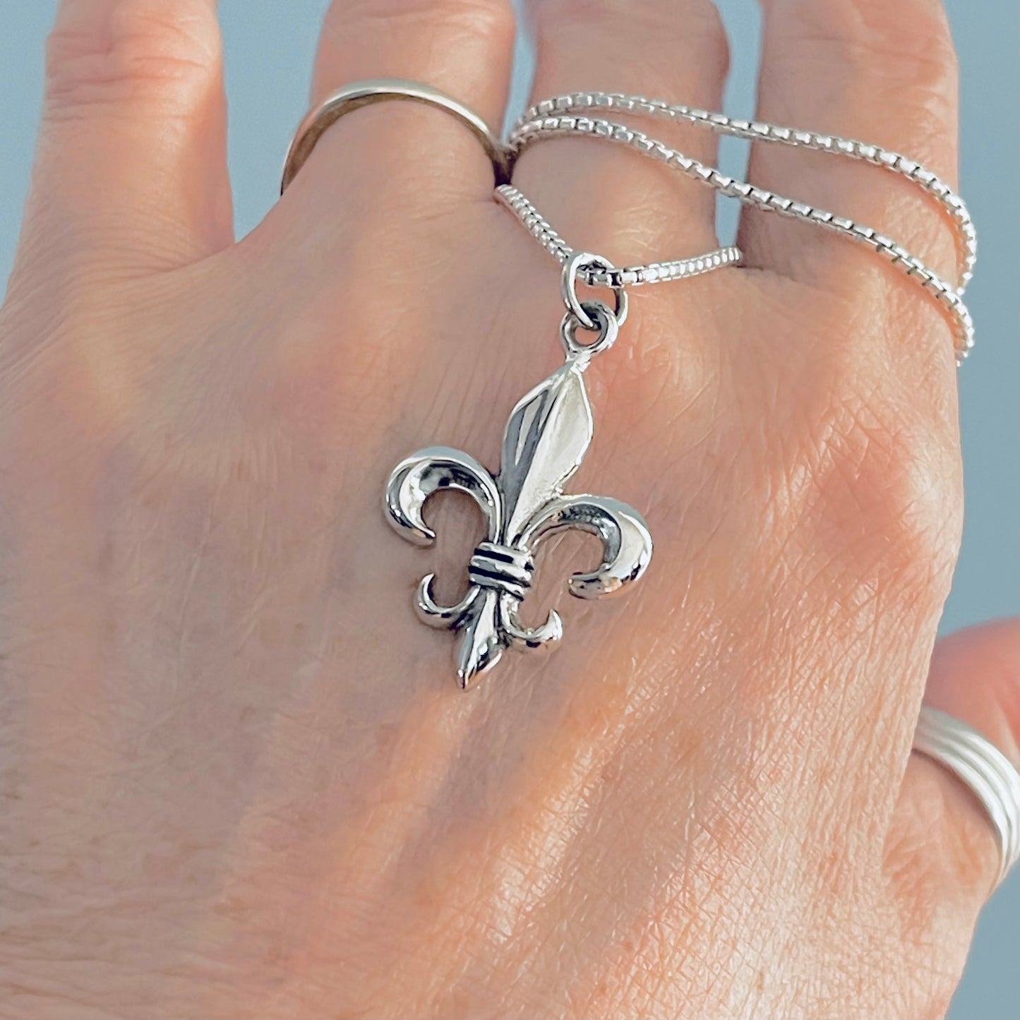 Sterling Silver Saints Fleur de Lis Necklace – France Symbol Lily Silver Pendant Chain