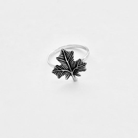 925 Sterling Silver Delicate Maple Leaf Ring | Canadian Tree & Nature Jewelry