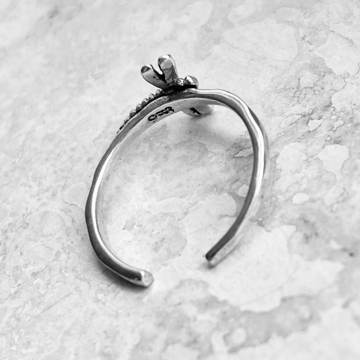 Sterling Silver Dragonfly Toe Ring with Hammered Band, Minimalist Silver Rings