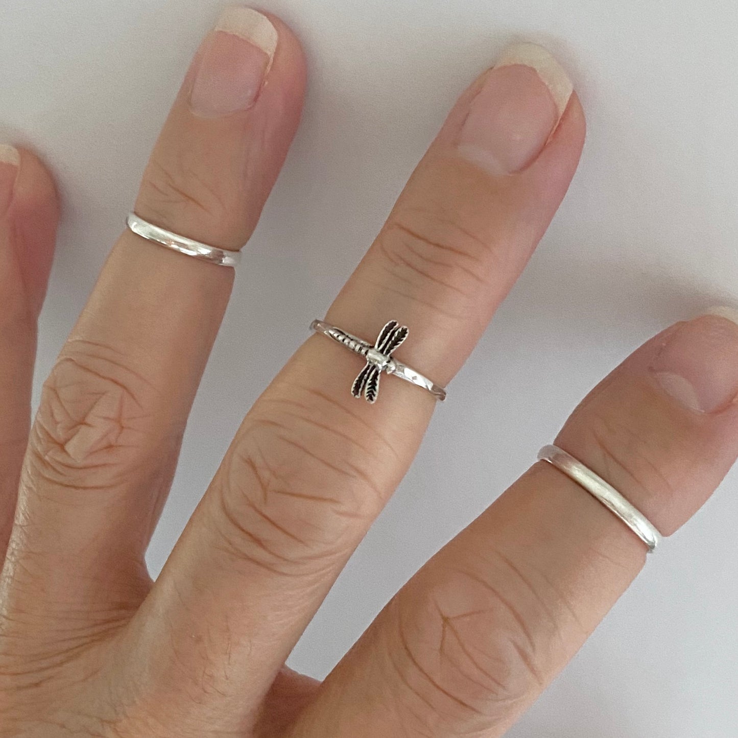 Sterling Silver Dragonfly Toe Ring with Hammered Band, Minimalist Silver Rings