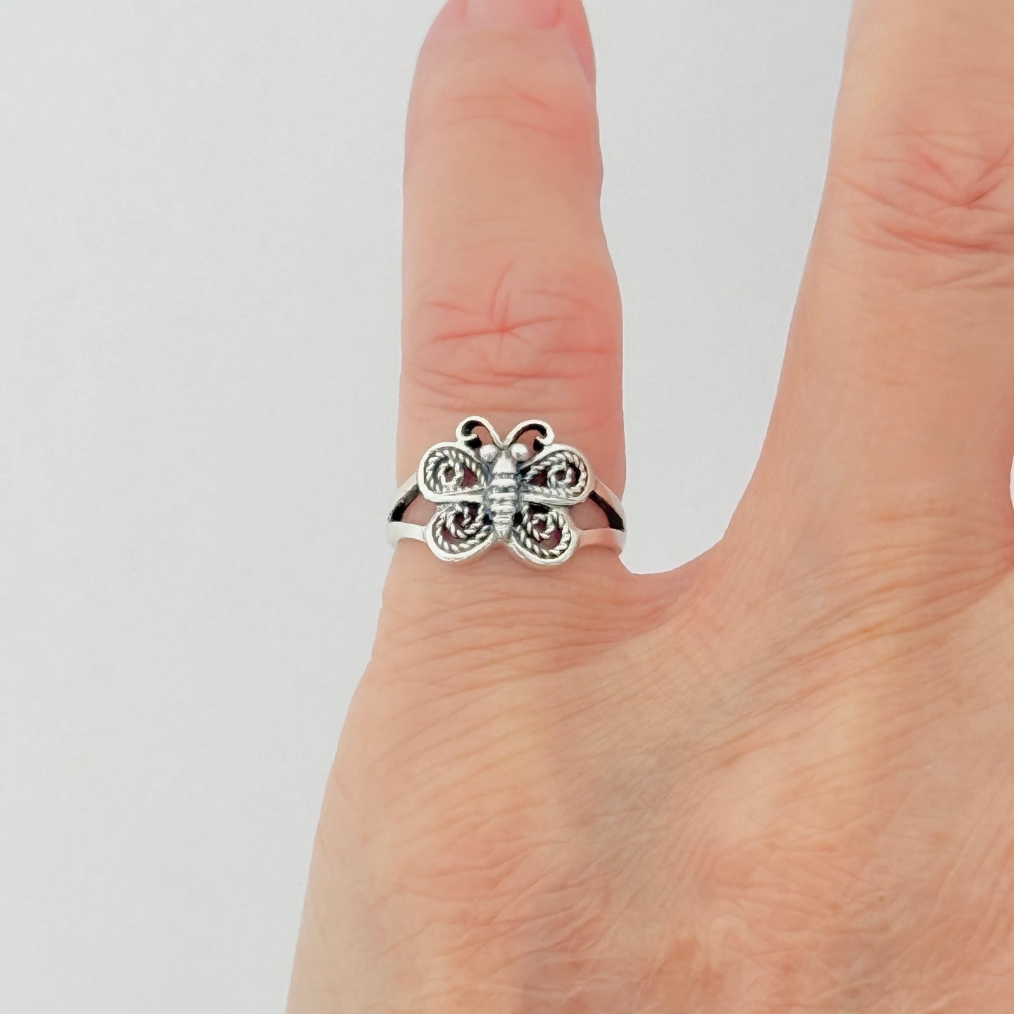 925 Sterling Silver Butterfly Toe Ring | Dainty Bug & Insect Jewelry