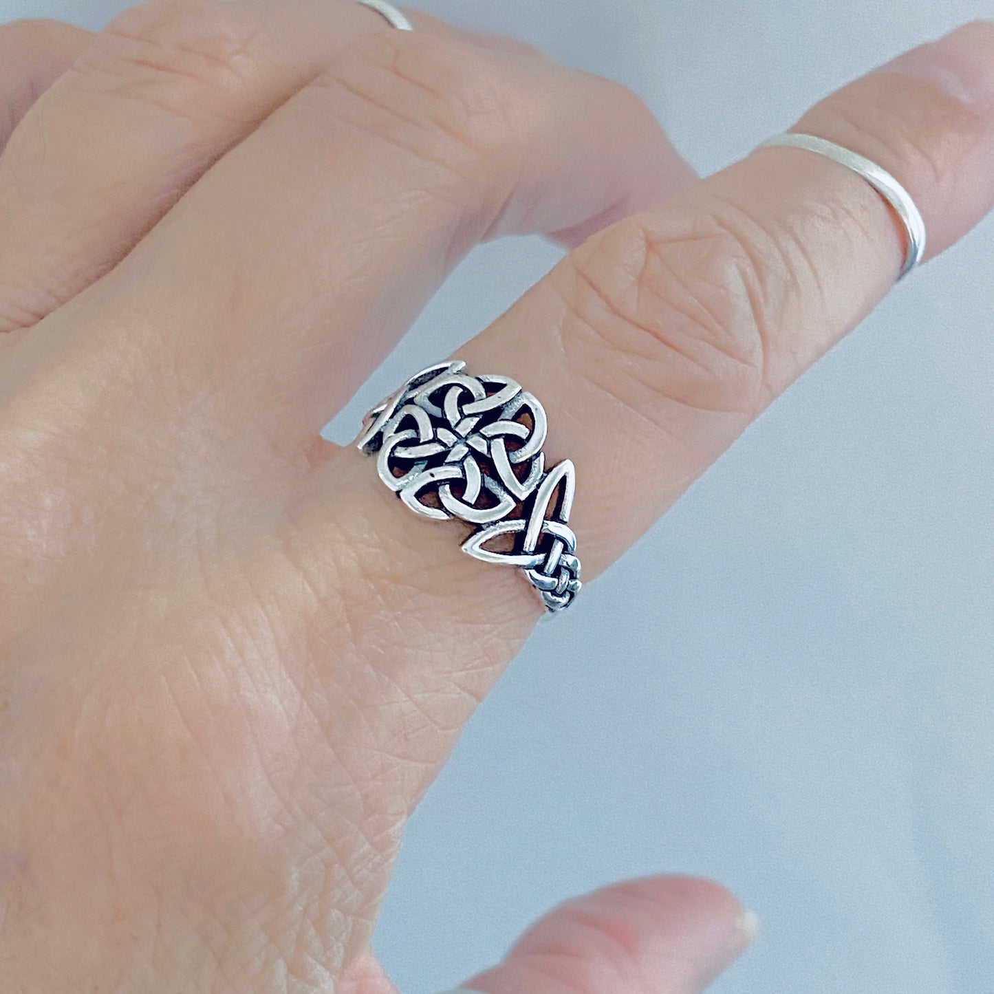 Sterling Silver Trinity Woven Celtic Ring, Endless Triquetra Love Knots Silver Rings