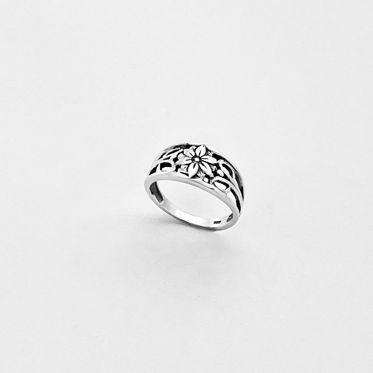 925 Sterling Silver Starflower Ring with Swirls | Flower Daisy Floral Silver Rings