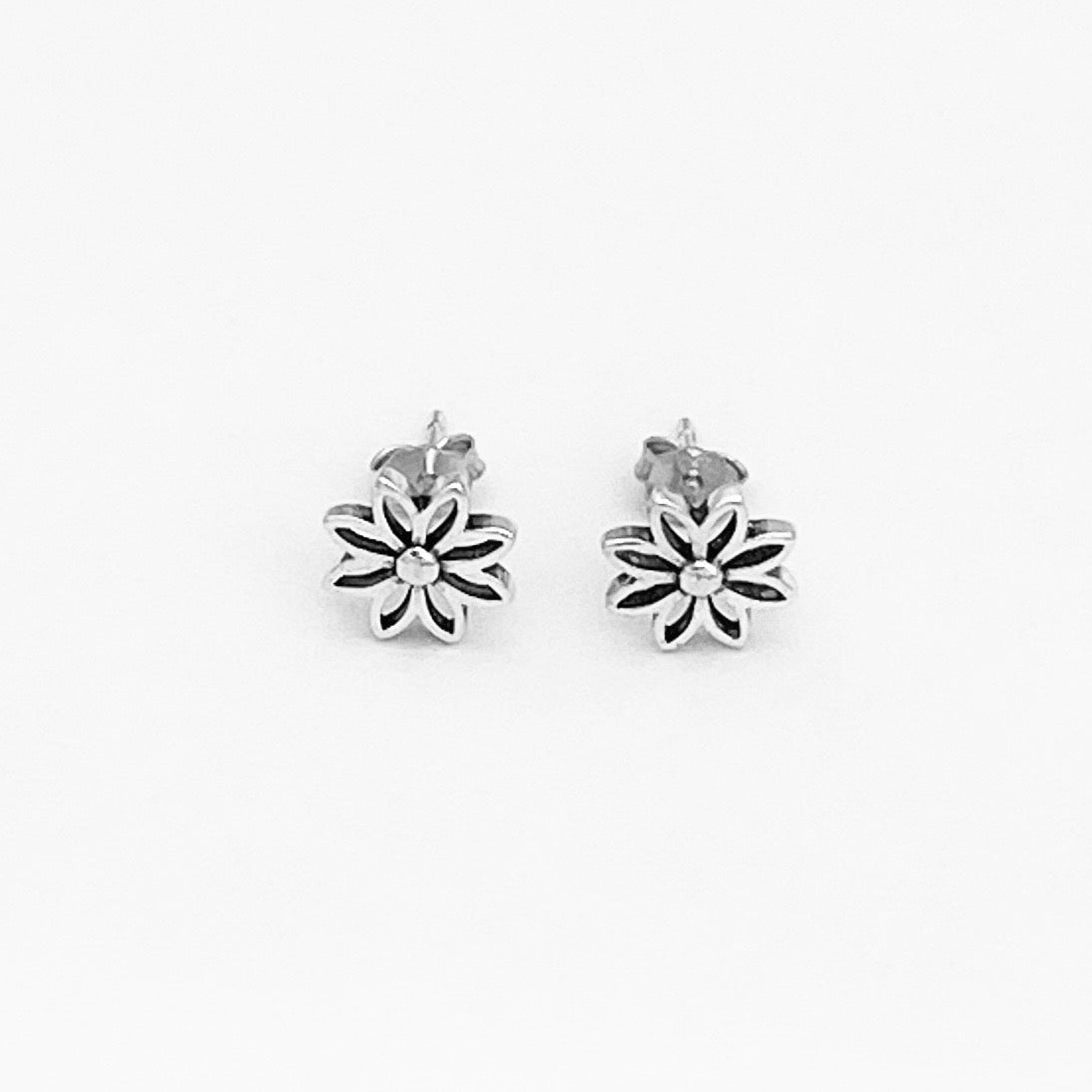 Sterling Silver Daisy Stud Earrings, Flower Earring, Floral Jewelry