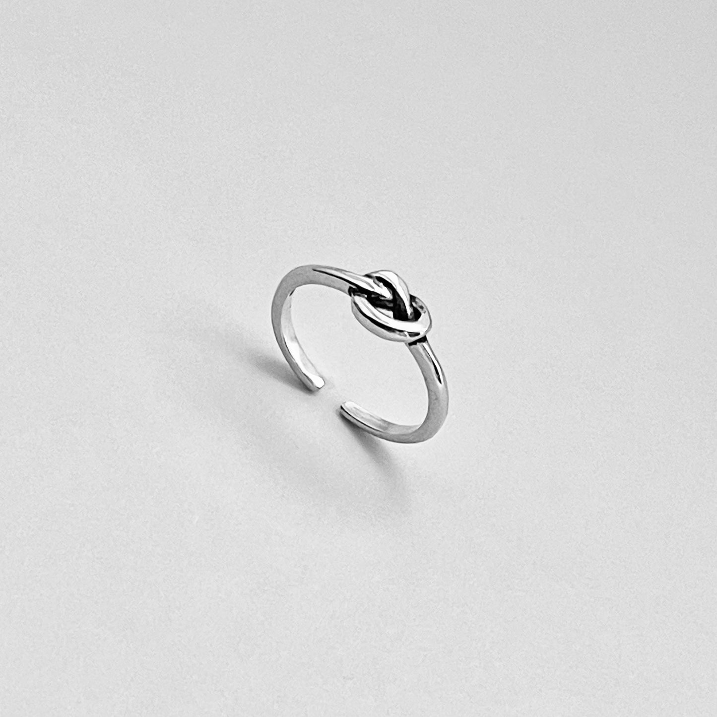 Sterling Silver Minimalist Love Knot Toe Ring, Silver Rings, Pretzel Knots Ring