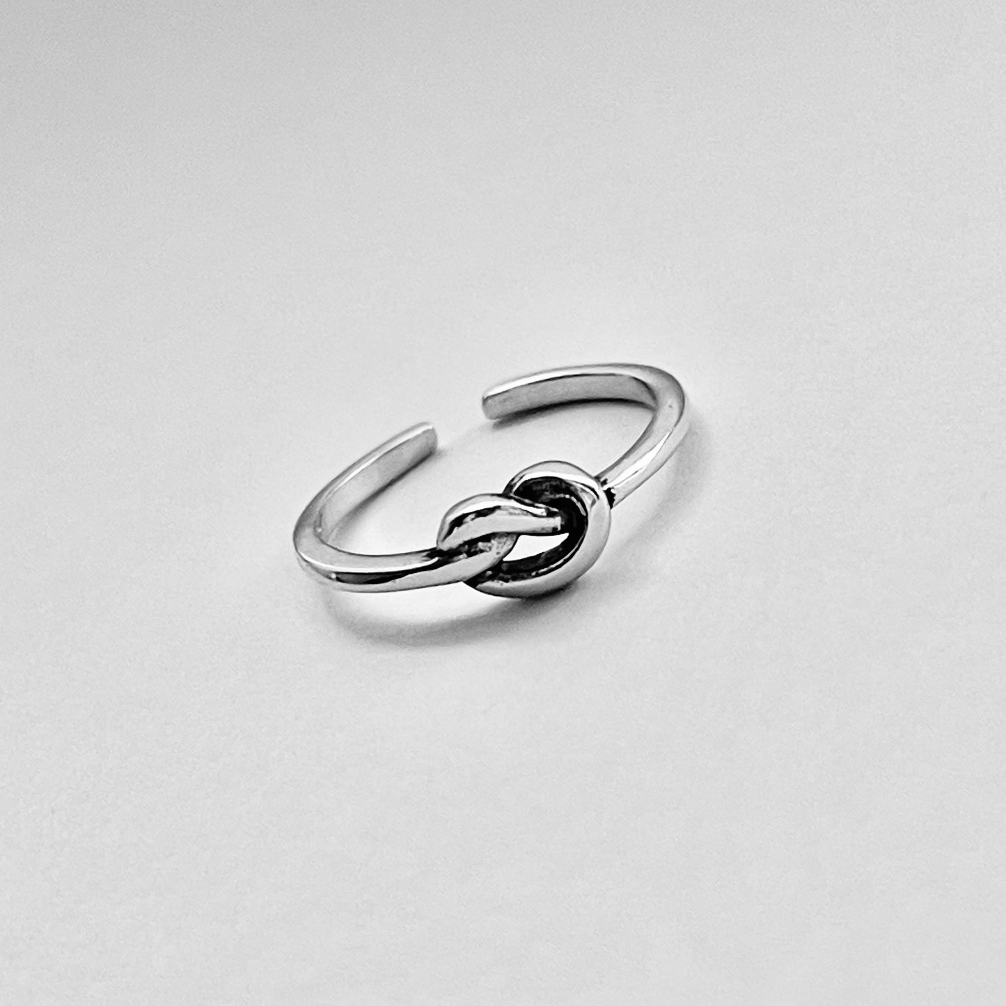 Sterling Silver Minimalist Love Knot Toe Ring, Silver Rings, Pretzel Knots Ring