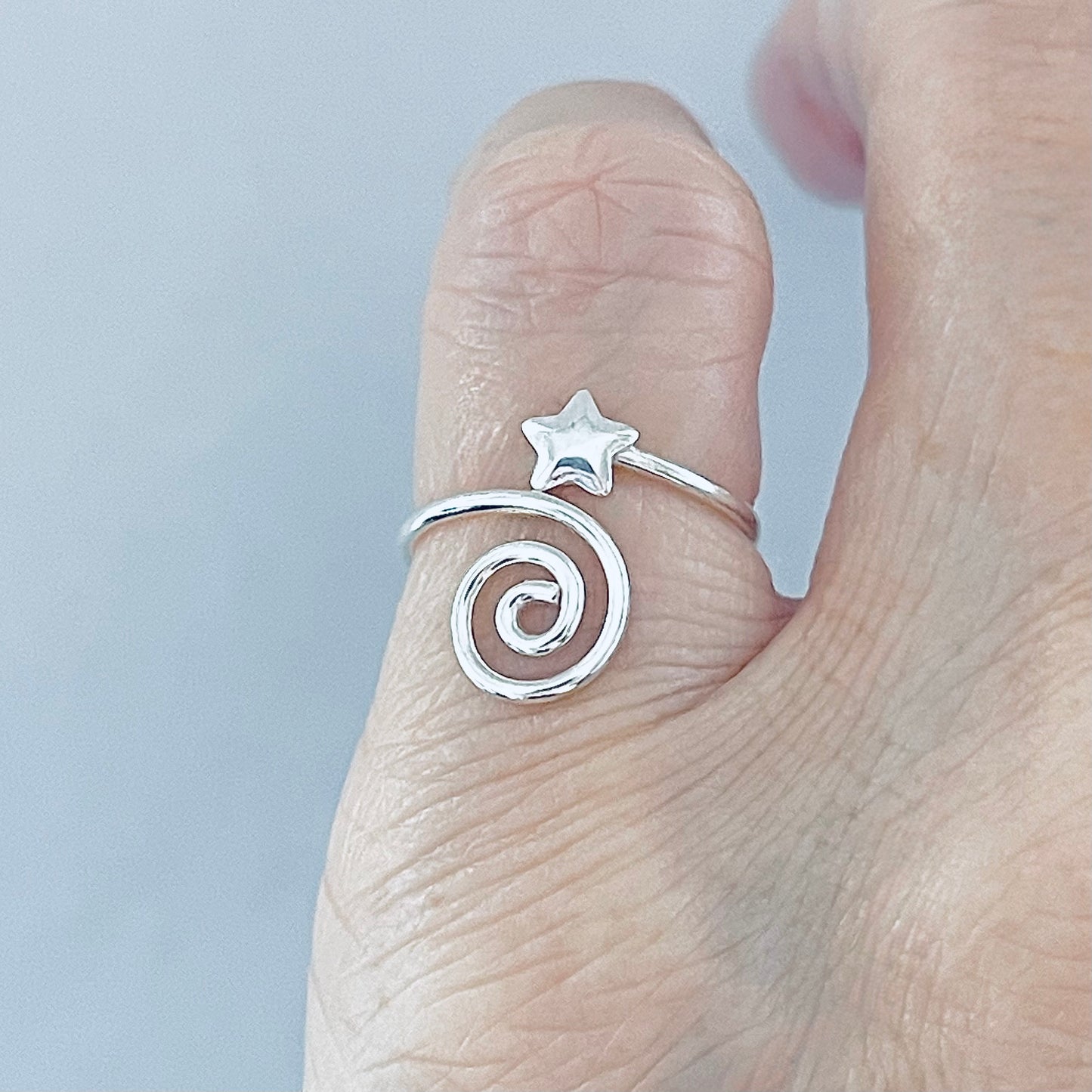 Sterling Silver Delicate Wire Spiral and Star Toe Ring, Celestial Jewelry, Swirl Rings, Stars