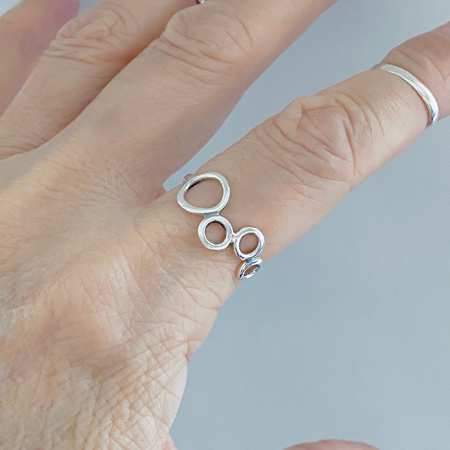 925 Sterling Silver Thin Delicate 4 Open Circle Ring | Circle of Life & Halo Jewelry