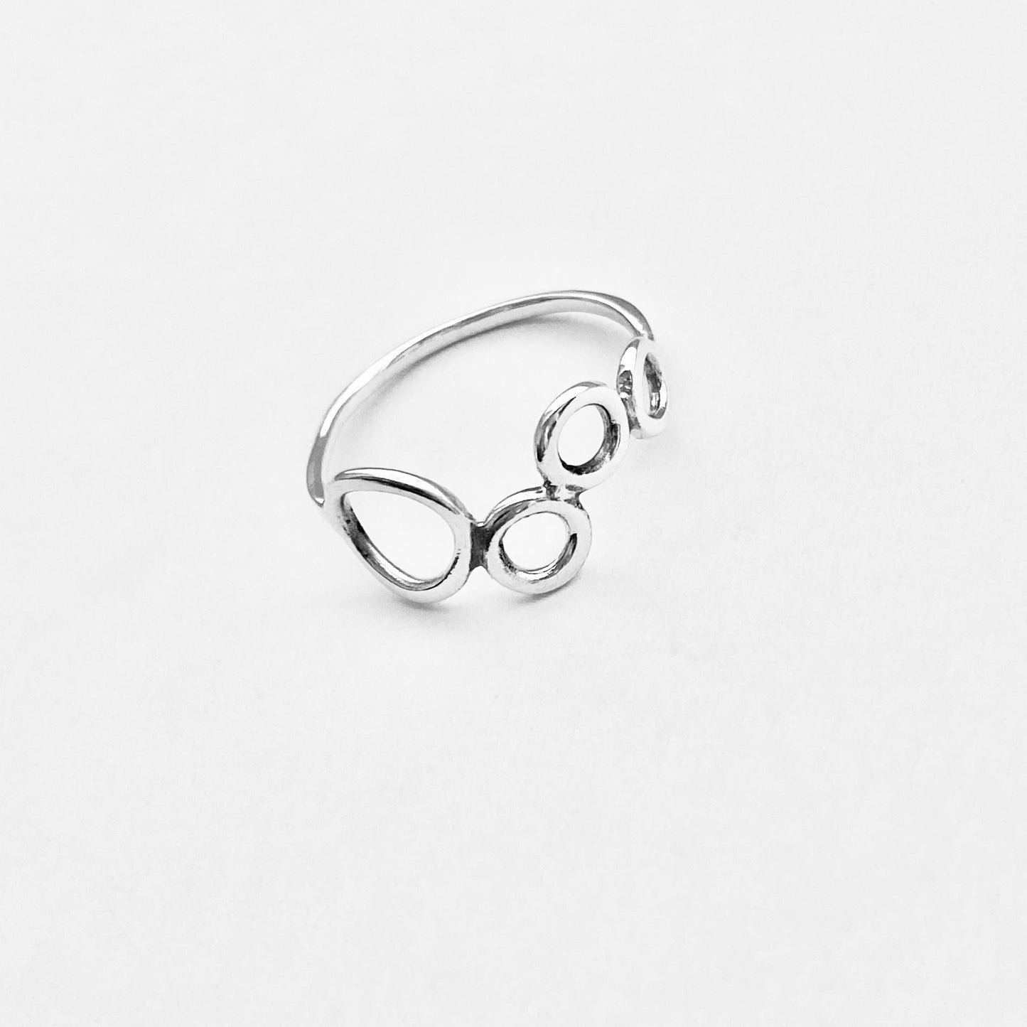 925 Sterling Silver Thin Delicate 4 Open Circle Ring | Circle of Life & Halo Jewelry