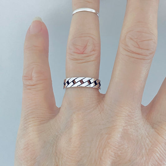 Sterling Silver Unisex Eternity Link Ring, Wedding Bands, Silver Rings, Chain Links