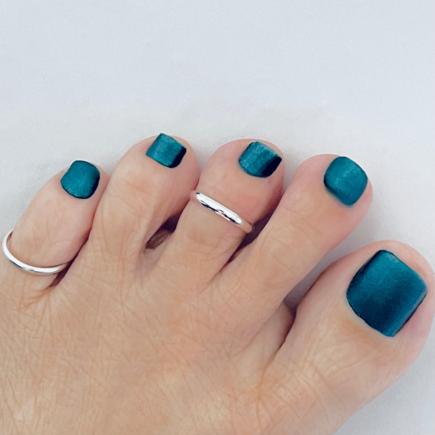 925 Sterling Silver Plain 2mm Band Toe Ring | Stackable Simple Plain Silver Bands