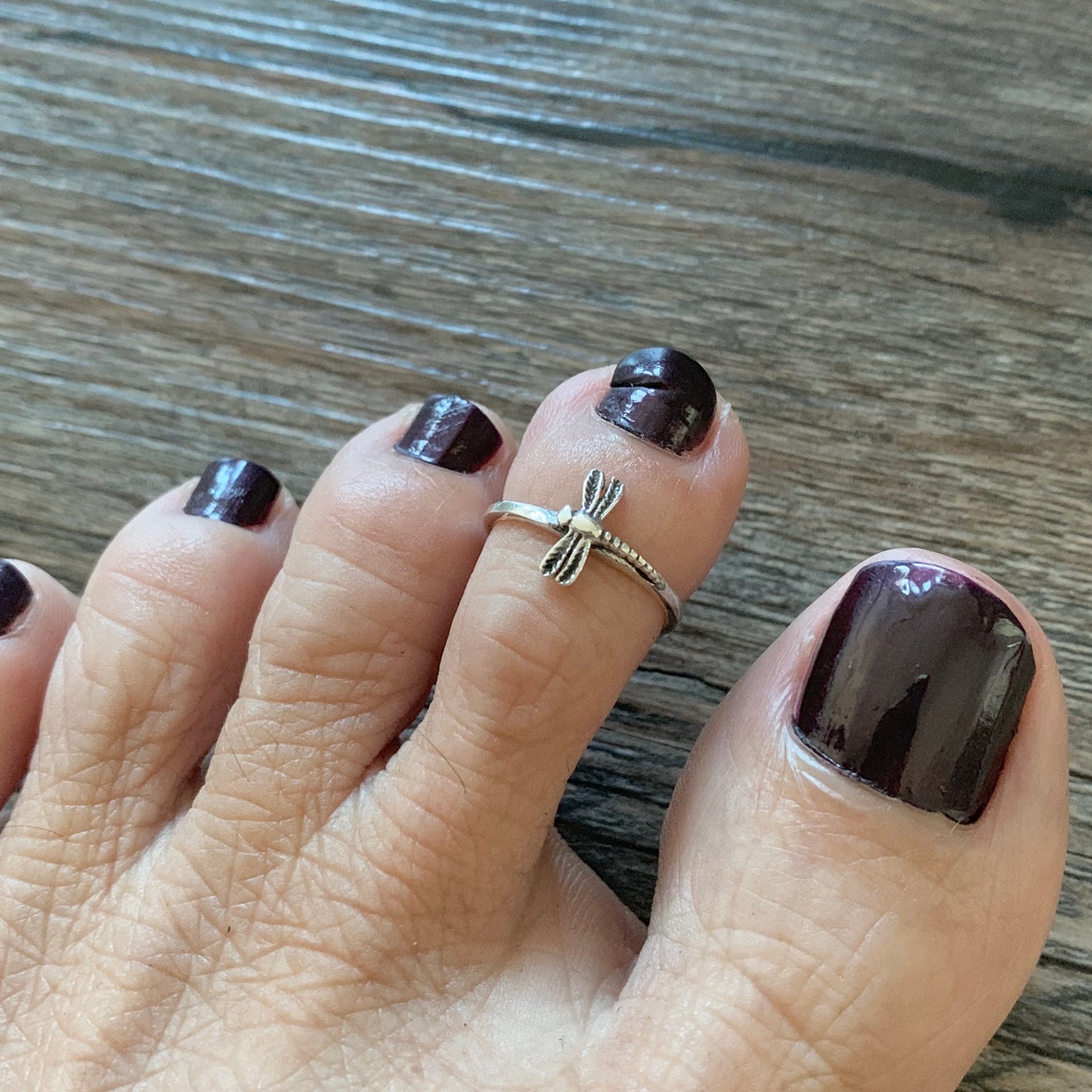 Sterling Silver Dragonfly Toe Ring with Hammered Band, Minimalist Silver Rings