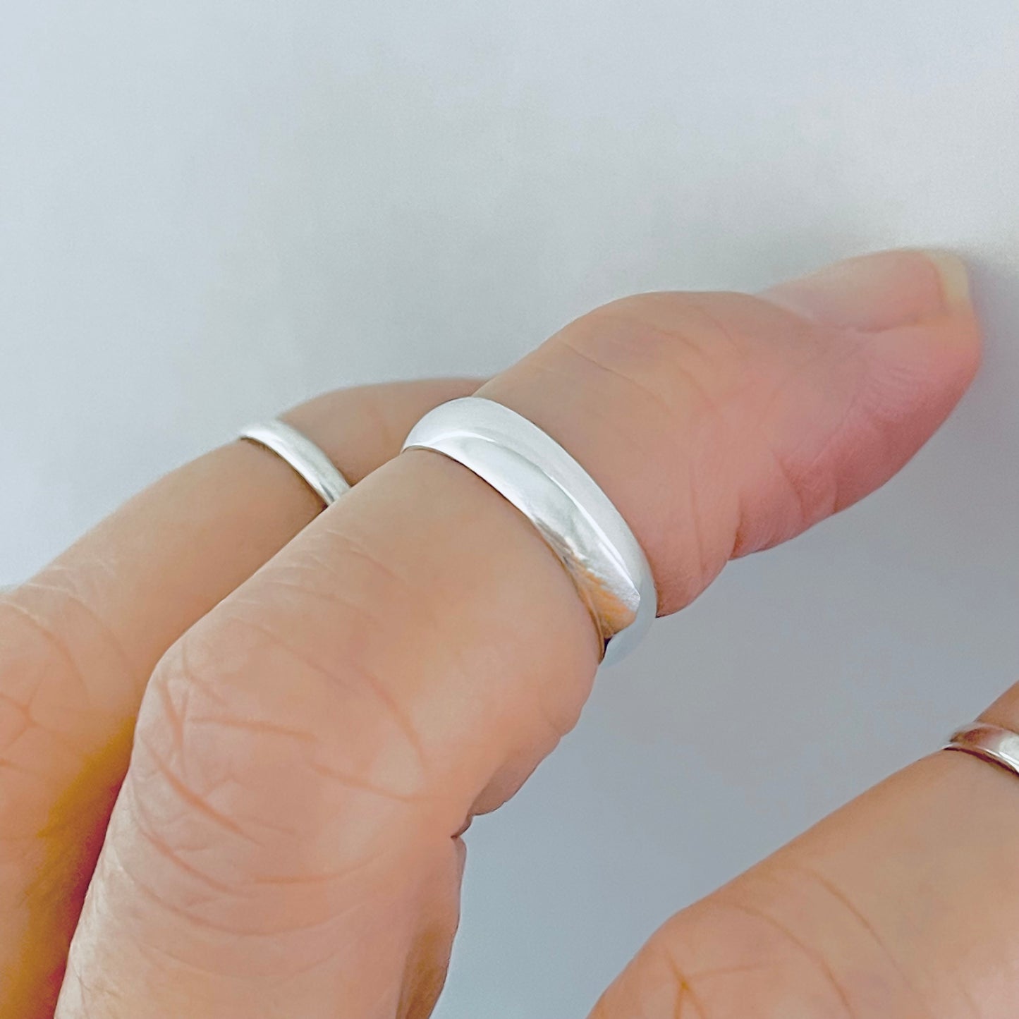 925 Sterling Silver Plain 4mm Band Toe Ring | Stackable Midi Bold Silver Rings
