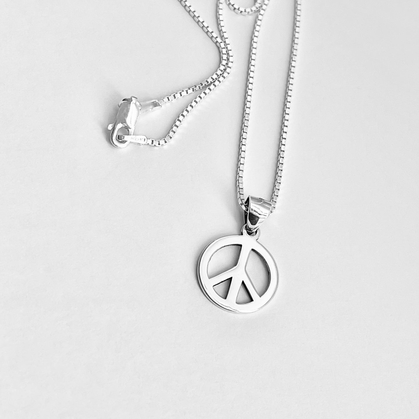 925 Sterling Silver Peace Necklace – Unisex Love Pendant, Statement Silver Chain Jewelry