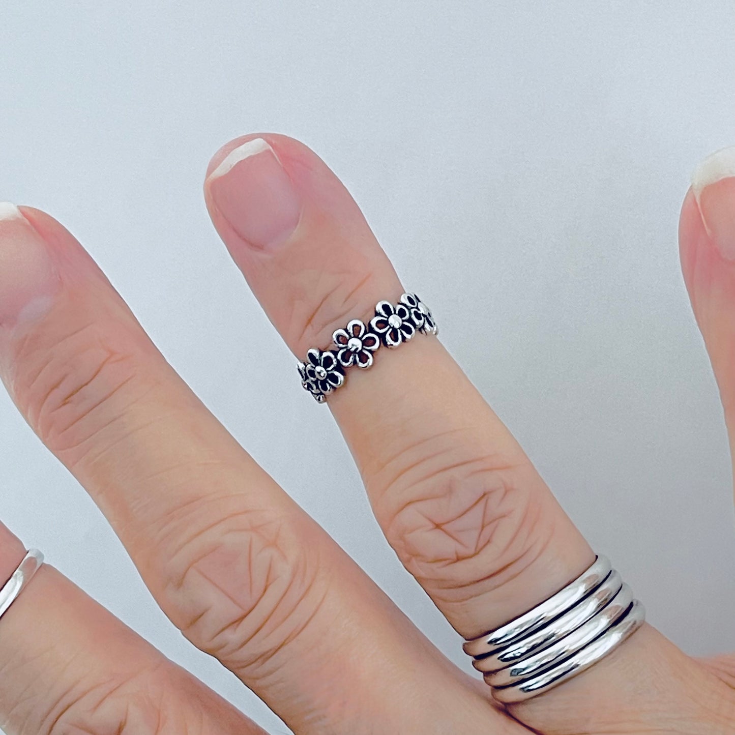 Sterling Silver Eternity Forget-Me-Not Flower Toe Ring – Floral Daisy Silver Rings