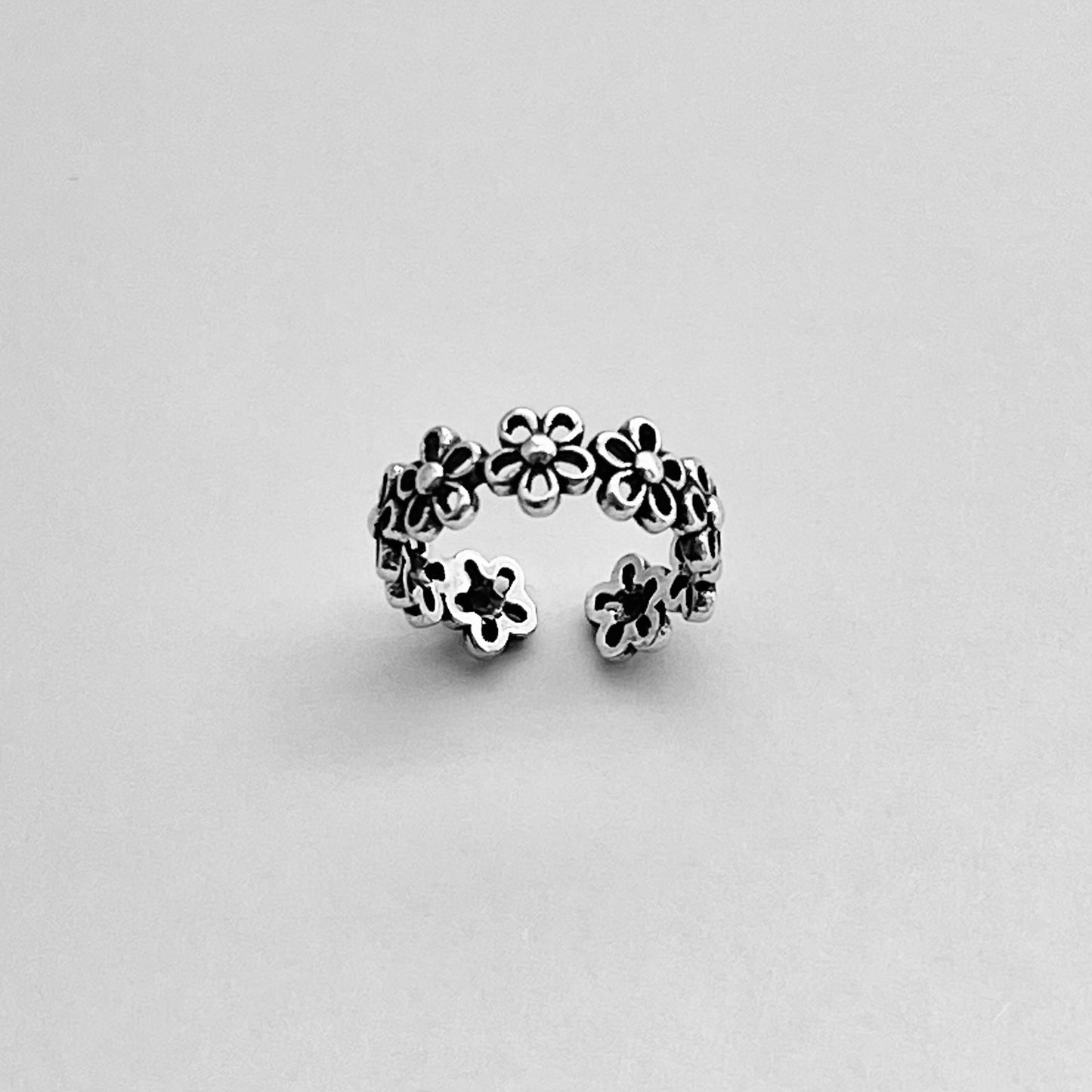 Sterling Silver Eternity Daisy Toe Ring, Silver Flower Rings, Adjustable Ring