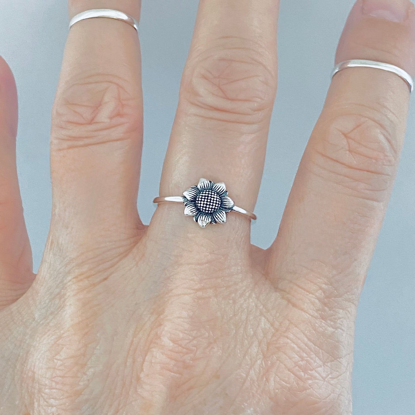 Sterling Silver Dainty Sunflower Ring – Floral Sunshine Silver Ring