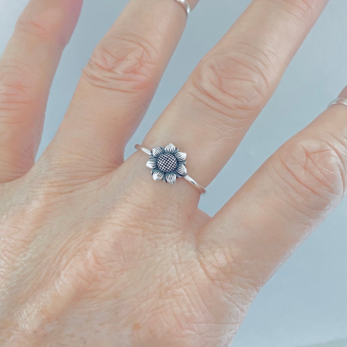 Sterling Silver Dainty Sunflower Ring – Floral Sunshine Silver Ring