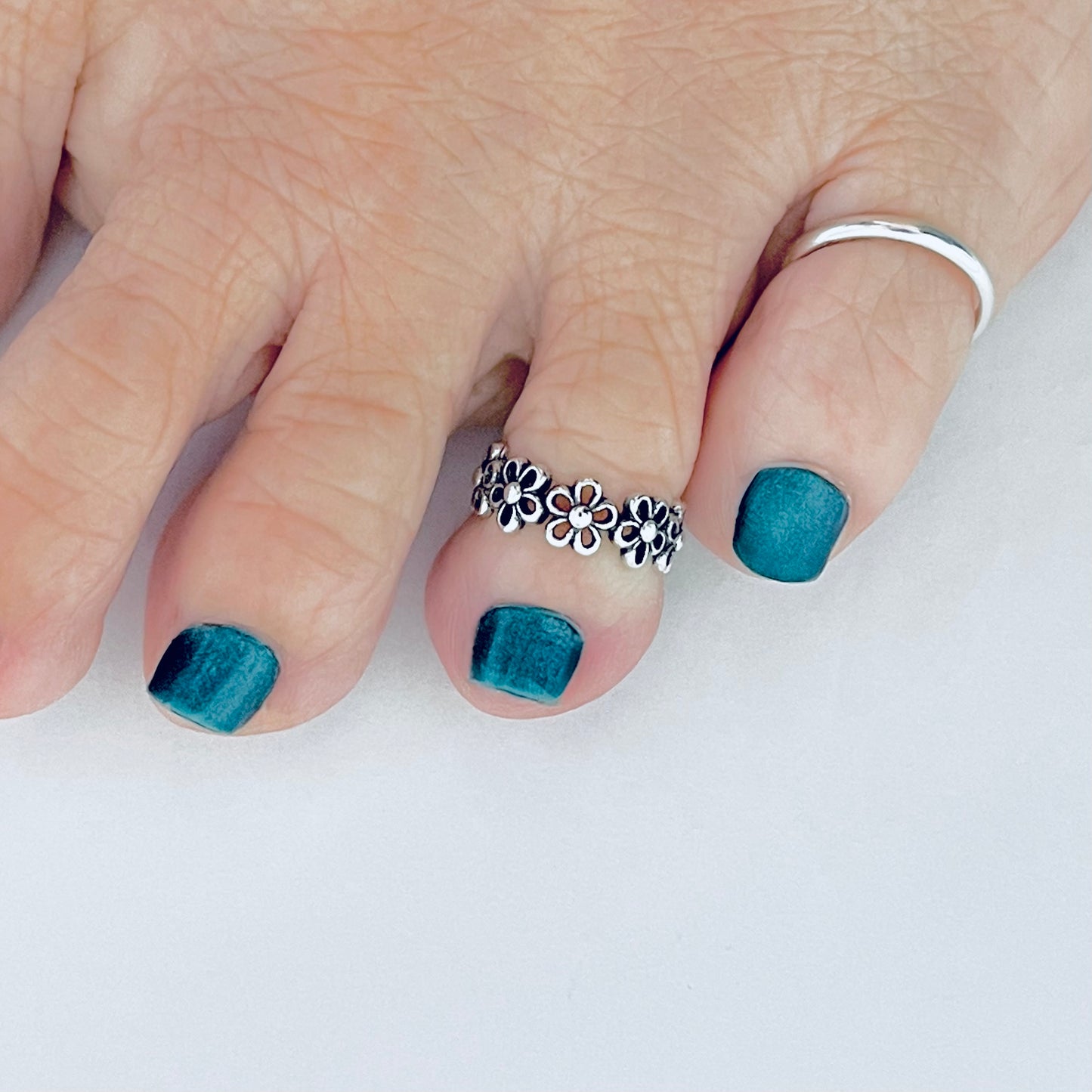 Sterling Silver Eternity Forget-Me-Not Flower Toe Ring – Floral Daisy Silver Rings